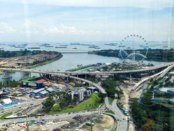 Gateway East (D7), Office #489315111